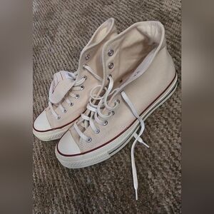 Classic Cream  Chuck Taylors High-Top 8M 10W